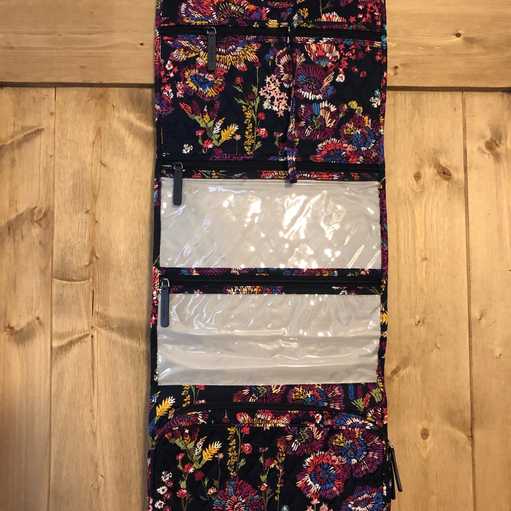 Vera Bradley travel organizer NWT